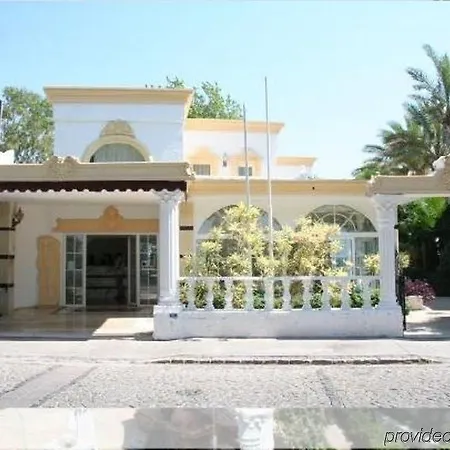 آرت سويتس 3*