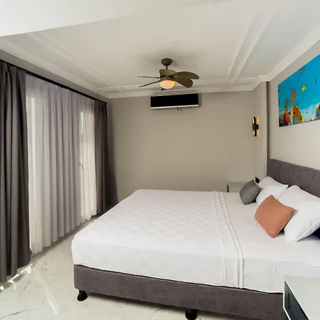 Art Hotel 3*